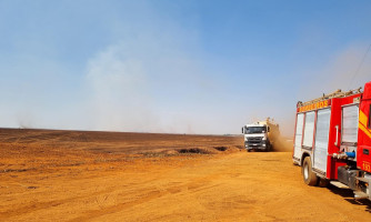 Bombeiros de MT extinguem incêndio em fazenda de Campo Novo do Parecis; equipes fazem rescaldo