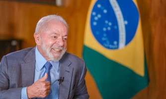 Hemorragia não afeta função cerebral do presidente, diz médico de Lula