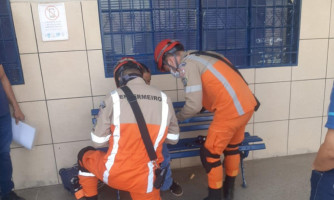 Corpo de Bombeiros socorre adolescente com falta de ar em escola