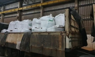 Caminhoneiro é preso por adulterar carga de adubo destinada à empresa Amaggi