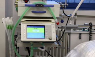 Covid-19: número de casos e óbitos tem maior queda em 2021