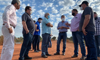 ?Deputado Moretto e secretário vistoriam 43 obras na região Oeste