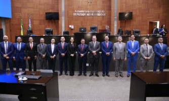 Eduardo Botelho é eleito presidente da ALMT com 23 votos