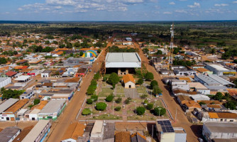 Governador transfere Capital, assina ordens de serviço e lança programa em aniversário de Vila Bela da Santíssima Trindade