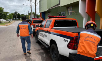 Governo de MT envia equipes e alimentos para auxiliar Cáceres após temporal