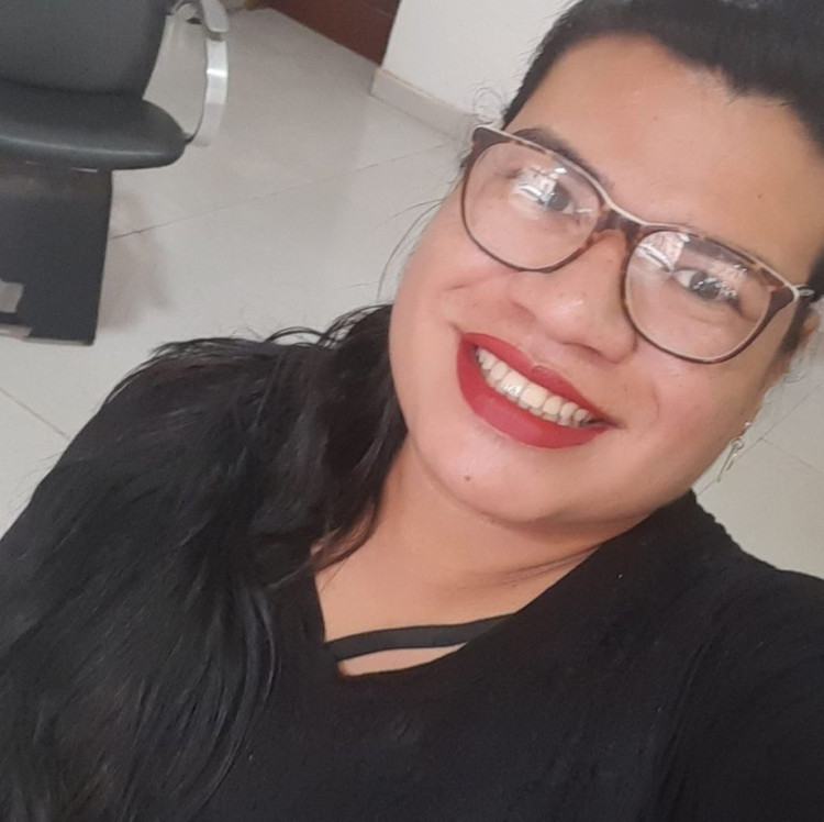 Cabeleireira desaparece após deixar o trabalho e pegar mototáxi em Cáceres