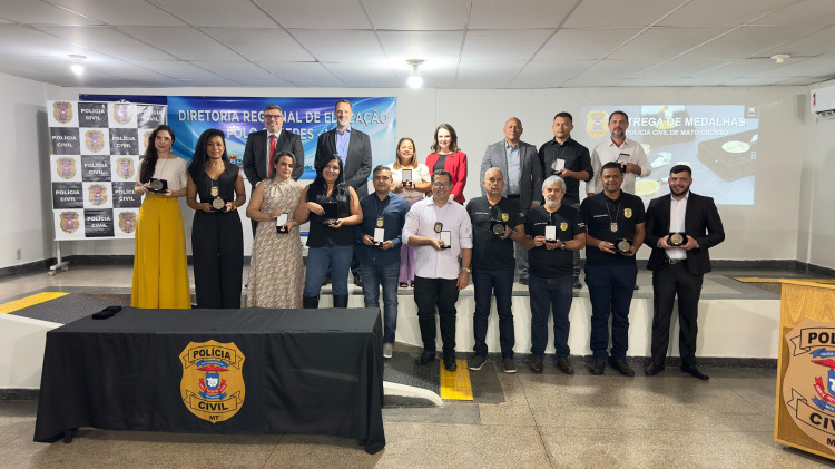 Entrega de medalhas valoriza dedicação de policiais que atuam na fronteira na Regional de Cáceres