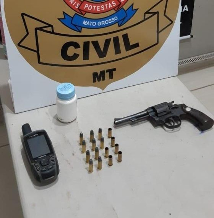 Homem é preso com arma de fogo e munições em barreira policial em Jauru