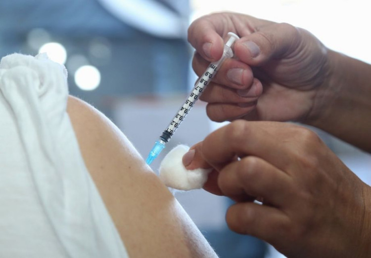 MT deve receber 177 mil doses para vacinar moradores em região de fronteira contra a Covid-19