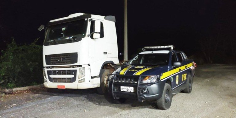 Veículo é recuperado pela PRF na cidade de Cáceres