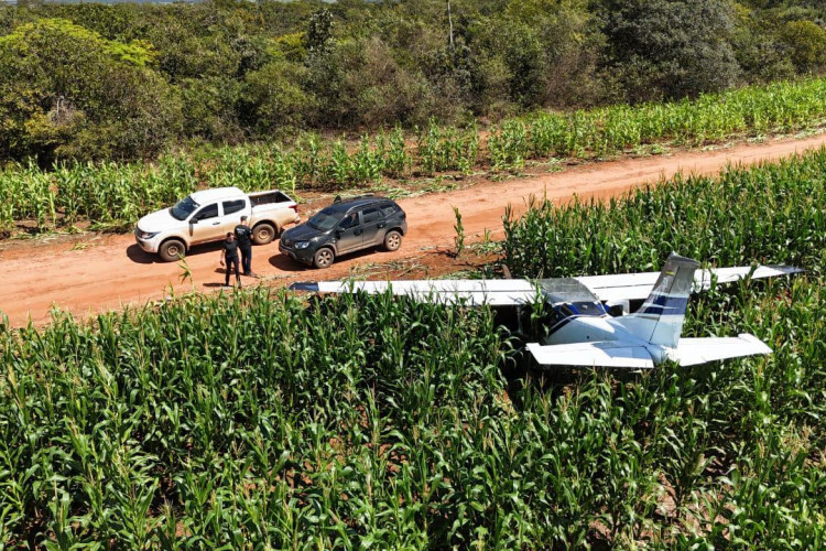 Envolvidos em queda de aeronave em Tangará da Serra são presos com armas e mais de 600 munições