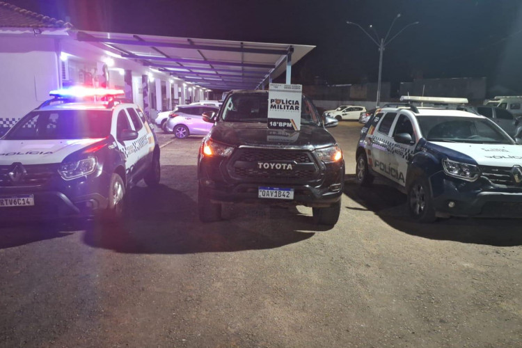 Pontes e Lacerda: Trabalho de inteligência da Polícia Militar resulta na recuperação de uma Hilux furtada