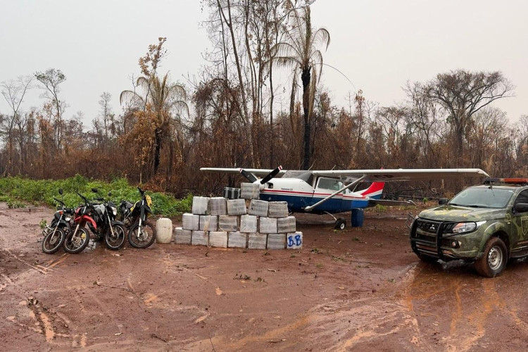 Gefron apreende 600 quilos de cocaína em aeronave e causa prejuízo de R$ 18 milhões ao crime organizado; dois suspeitos morreram no confronto