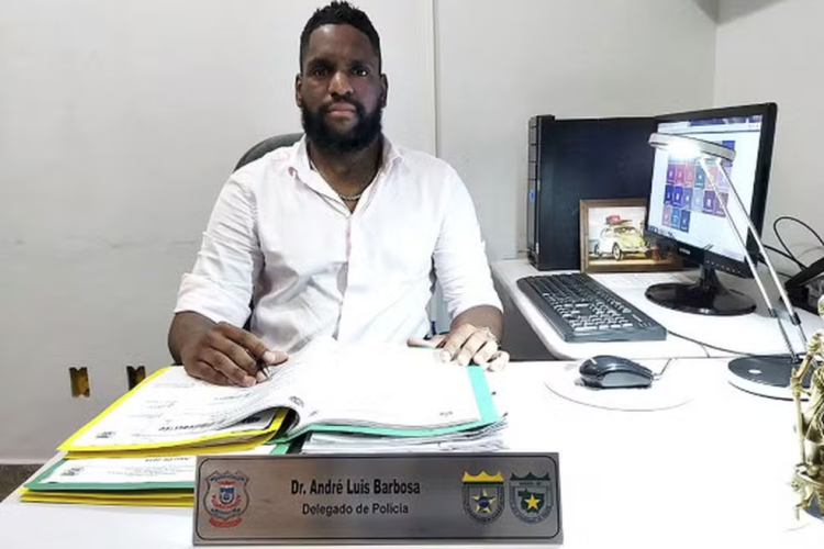 Polícia Civil lamenta falecimento do delegado André Luis Barbosa; O velório e o sepultamento serão realizados na sexta-feira (20), no município de Pontes e Lacerda.