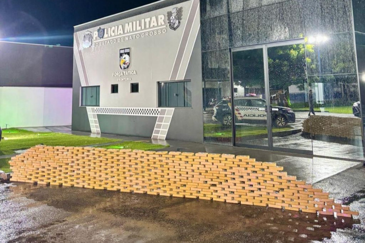 Polícia Militar apreende 411 quilos de pasta base de cocaína e causa prejuízo de R$ 7,5 milhões às facções