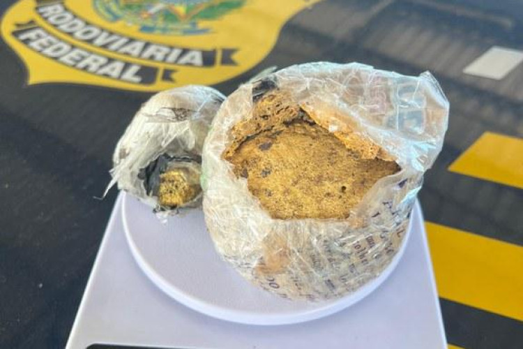 PRF apreende 1.432 gramas de ouro e prende três suspeitos em Pontes e Lacerda-MT