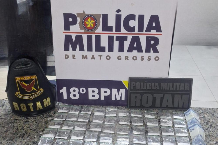 Rotam prende homem por tráfico de drogas e apreende 57 porções de cocaína