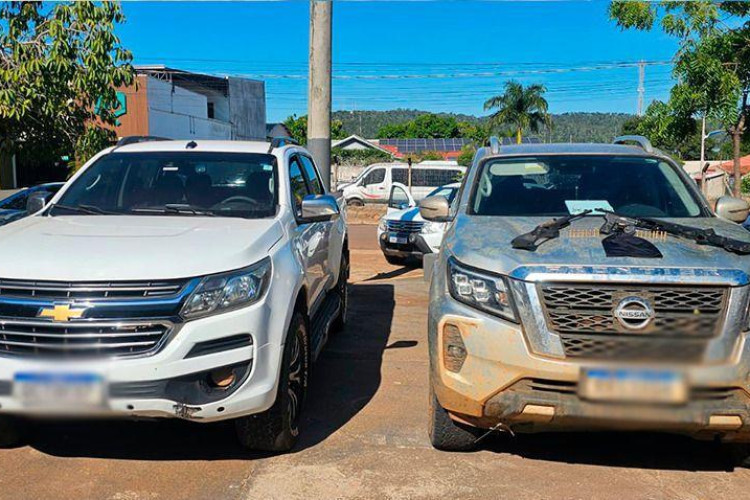 Gefron prende seis pessoas, apreende armas e recupera veículos roubados em MT