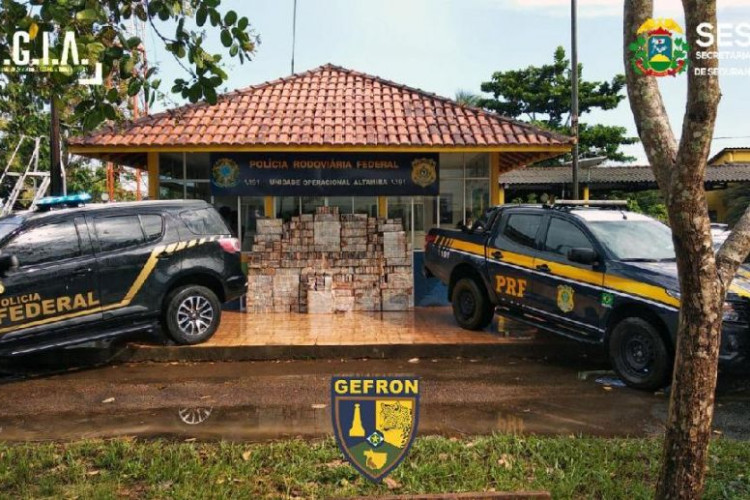 Ação conjunta resulta na apreensão de 870 kg de cocaína e prisão de suspeito