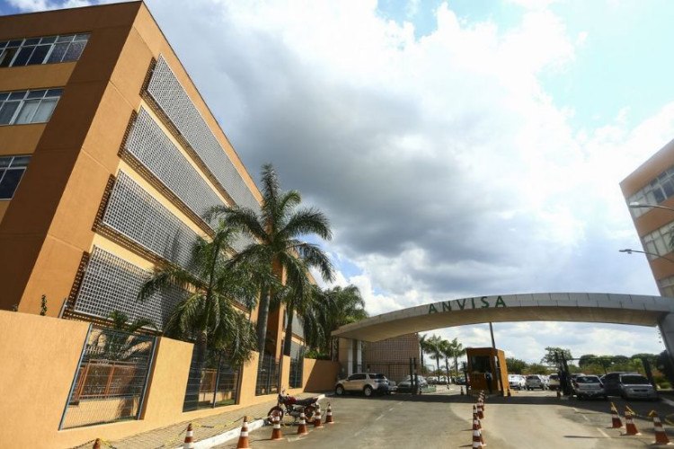 Anvisa autoriza vacina da Pfizer para crianças a partir de 12 anos