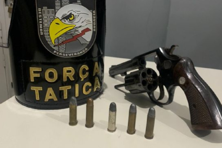 Após desentendimento com a esposa, homem é preso com arma de fogo no Assentamento Barra do Marco