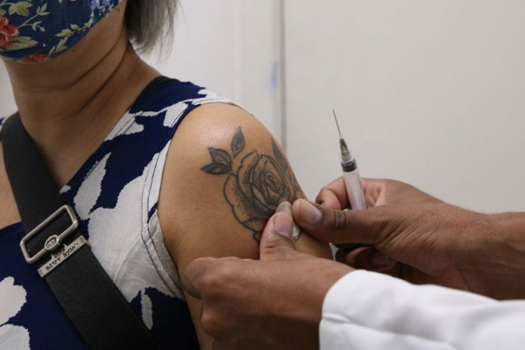Covid-19: Brasil registra 27,6 mil casos e 158 mortes em 24 horas