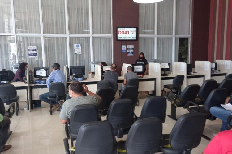Débitos de IPVA e ICMS em dívida ativa podem ser pagos com até 95% de desconto nos juros e multas