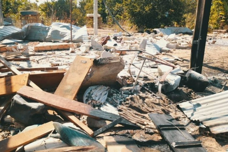 Duas pessoas morrem carbonizadas após explosão de dinamites em garimpo em MT