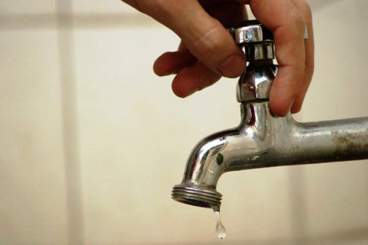 Empresa de abastecimento de água realiza reparo emergencial na rede em alguns bairros; saiba quais bairros