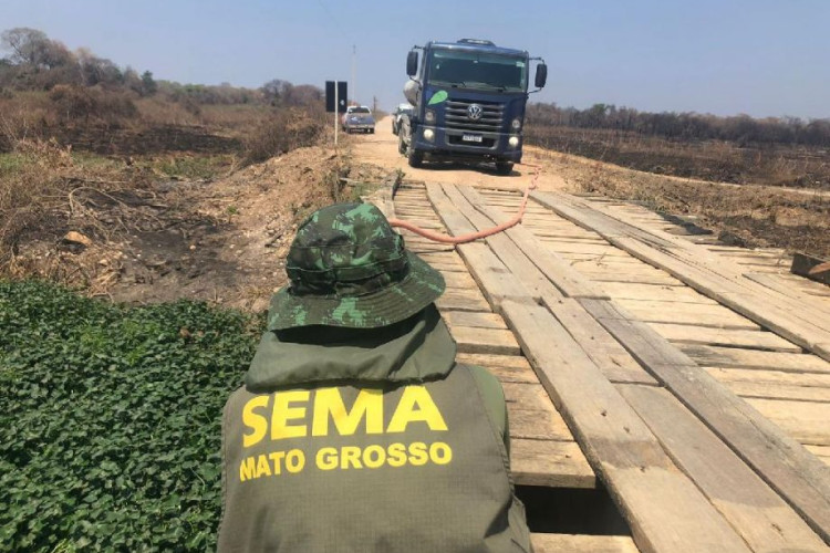 Estado começa a distribuição de água para os animais do Pantanal