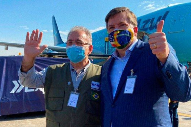 Estados Unidos doam 3 milhões de doses de vacinas covid-19 ao Brasil