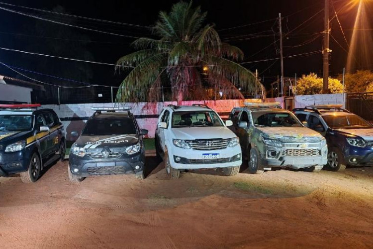 Forças de Segurança recuperam camionete roubada em Cuiabá na região de Fronteira com a Bolívia