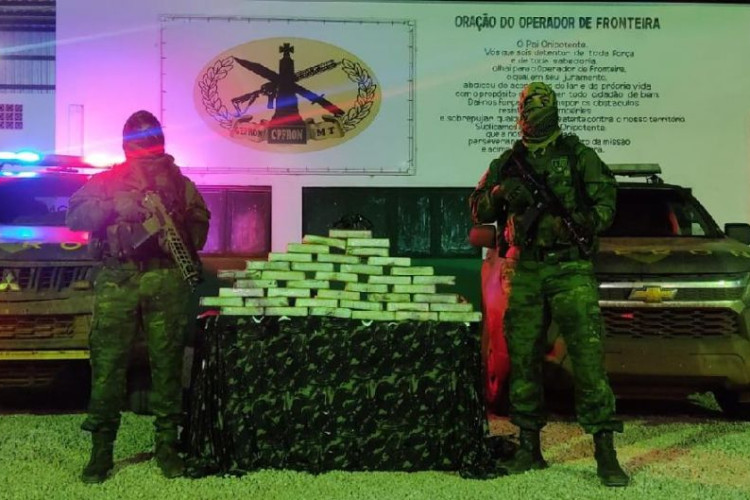 Gefron apreende carga de cocaína avaliada em R$ 2,8 milhões com adolescente em Vila Bela da Santíssima Trindade
