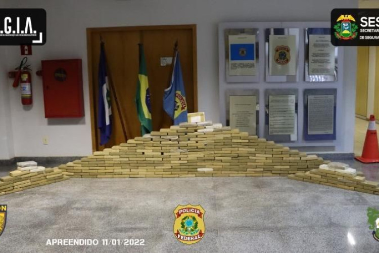 Gefron pega Hilux recheada de cocaína avaliada em R$ 6,8 milhões