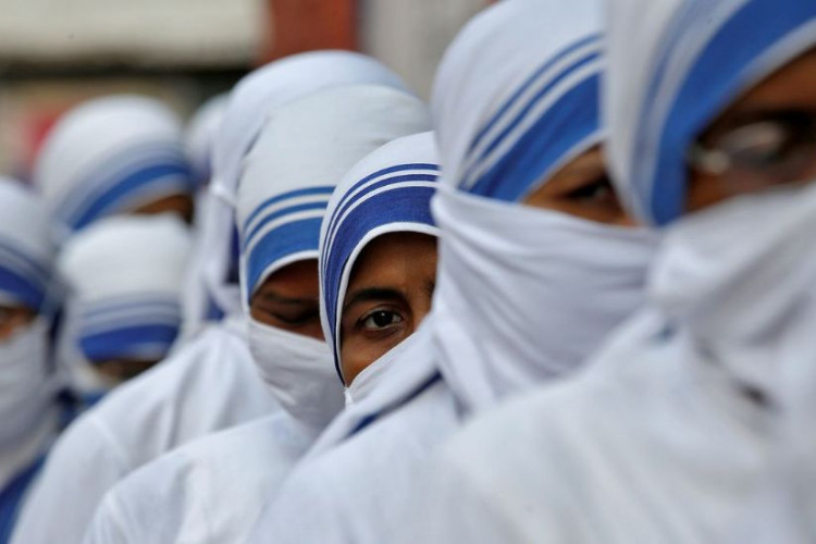 Infecções por covid-19 na Índia atingem maior nível em um mês