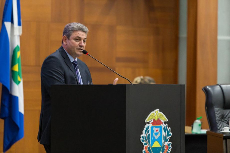 LEI DO DEPUTADO MORETTO: Restaurante que trocar queijo por produto ‘parecido’ deve informar cliente