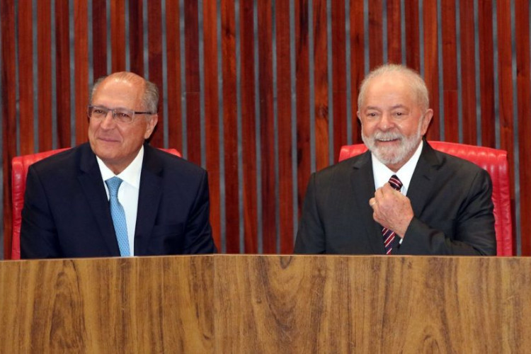 Lula e Alckmin são diplomados no TSE