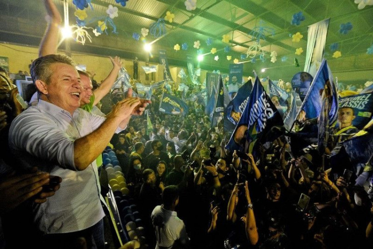 Mauro foi reeleito com mais de 1,1 milhão de votos neste domingo