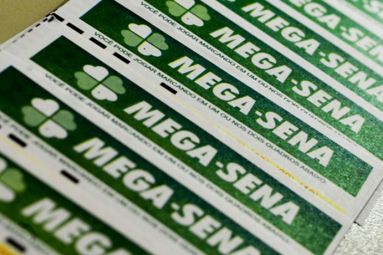 Mega-Sena acumula e prêmio vai a R$ 42 milhões