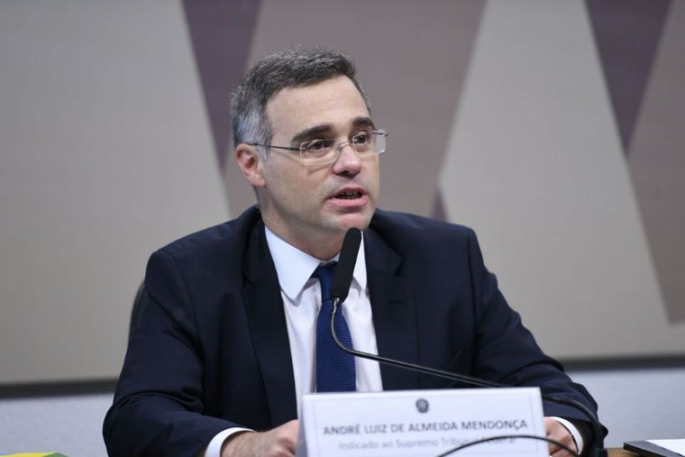 Mendonça diz que casamento entre pessoas do mesmo sexo é um direito