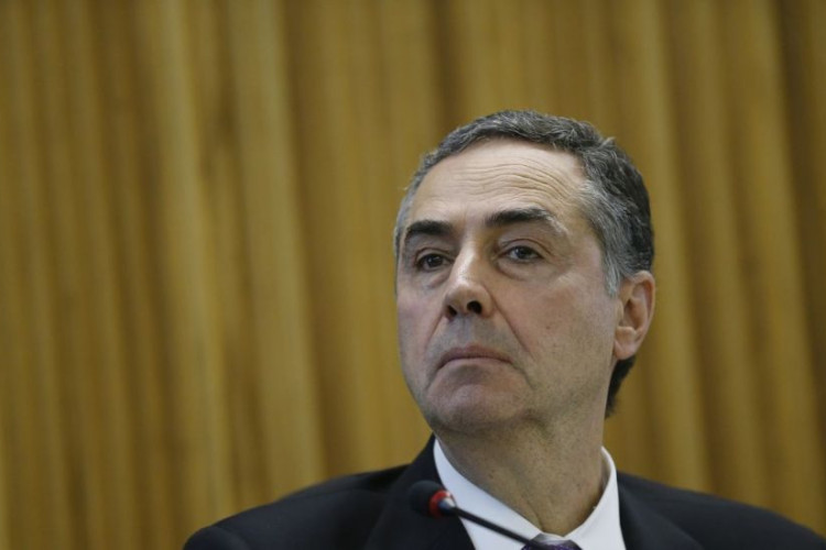 Ministro do STF suspende aplicação do piso nacional da enfermagem