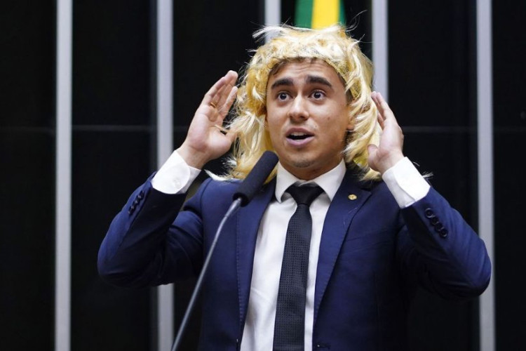 Moraes pede à PGR manifestação sobre suspensão das redes de Nikolas