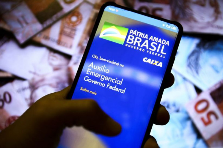 Nascidos em fevereiro e março podem sacar auxílio emergencial