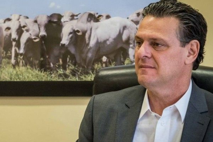 Pista de aeroporto em MT é interditada após aeronave furar pneu e avião de senador tem que mudar rota e pousar em MS