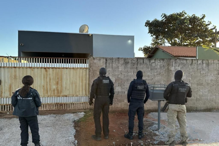 Polícia Civil desarticula esquema de distribuição de drogas em Campos de Júlio