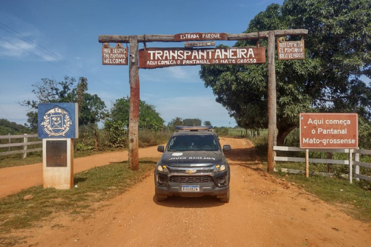 Polícia Civil prende dois criminosos envolvidos em roubo em fazenda em Poconé