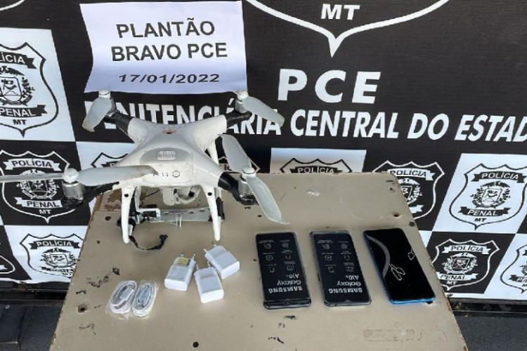 Policiais penais interceptam entrada de drone e celulares na Penitenciária Central