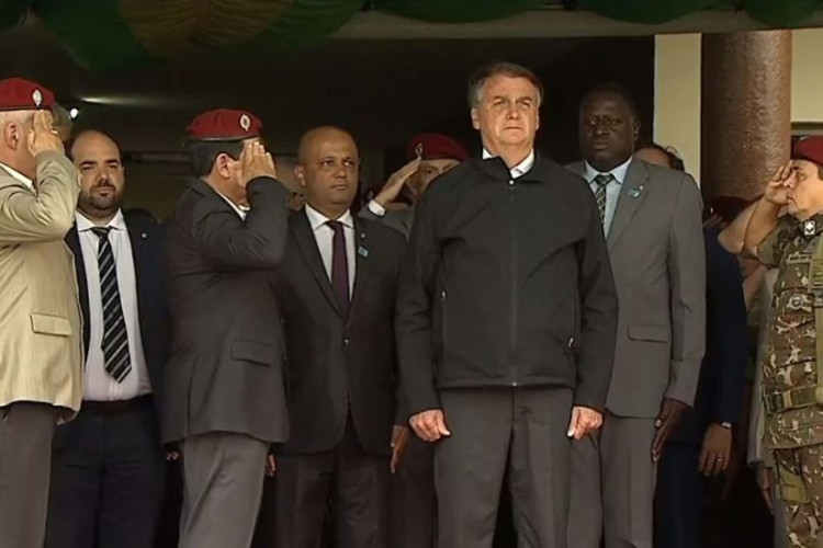 Presidente diz que Brasil e o mundo não aguentam um novo lockdown