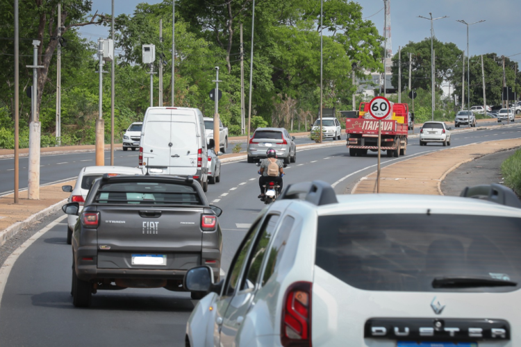 Proprietários de veículos com placa final 6 têm até o dia 30 de junho para quitar a taxa do Licenciamento 2026