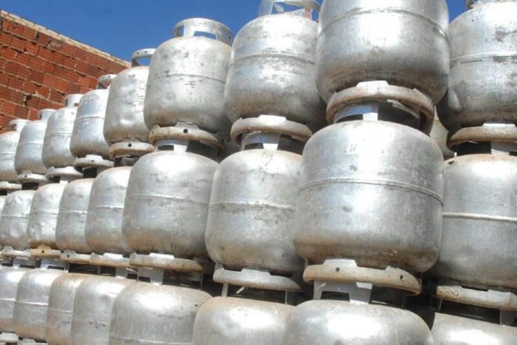 Setembro vai começar com preço do gás em alta; botijão pode custa até R$ 150